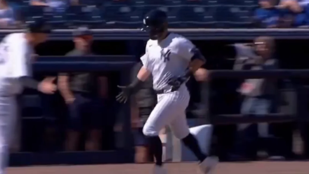 Luis Torrens conectó su segundo cuadrangular consecutivo con los Yankees