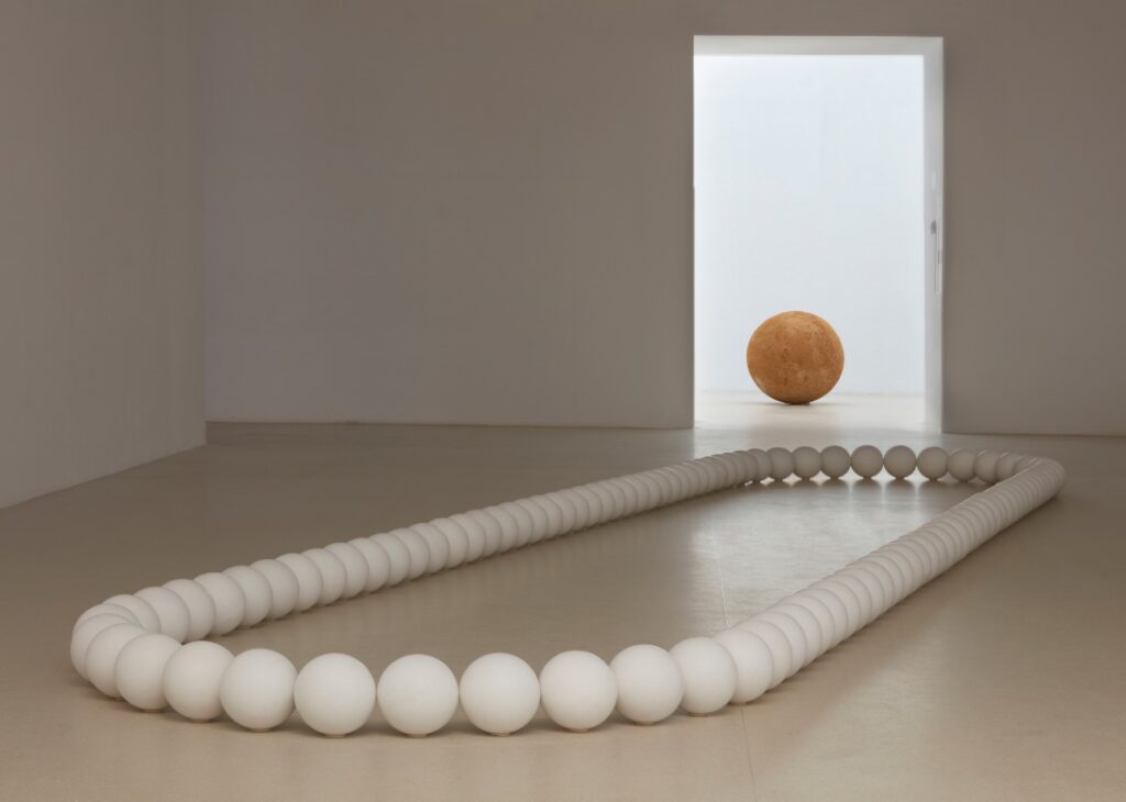 James Lee Byars. The Thinking Field, 1992. Museo Nacional Centro de Arte Reina Sofía
