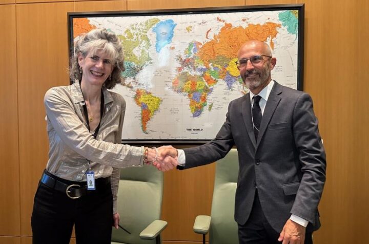 La directora del Programa de Artes de Bloomberg Philanthropies, Kate D. Levin, y el subdirector general de Cultura y Centros de la Fundación ”la Caixa”, Rafael Chueca
