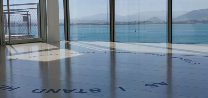 Arte y meditación en la exposición Shilpa Gupta: yo también vivo bajo tu cielo. Centro Botín