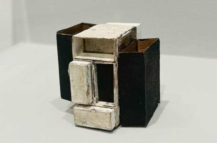 30′ con Lygia Clark: La fragilidad de la geometría. Museo Helga de Alvear