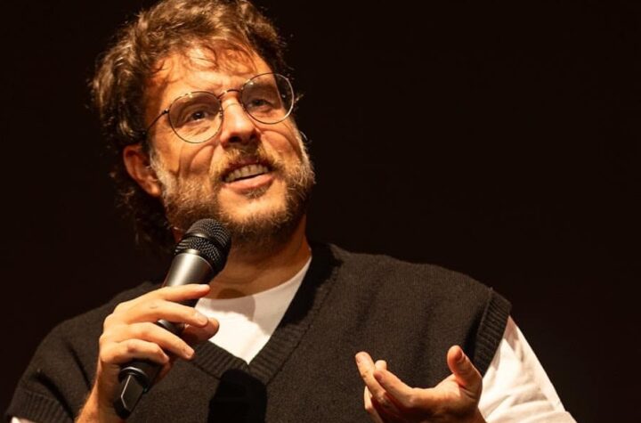 El comediante José Rafael Guzmán llenó de insultos a Oscar D' León por su posición política