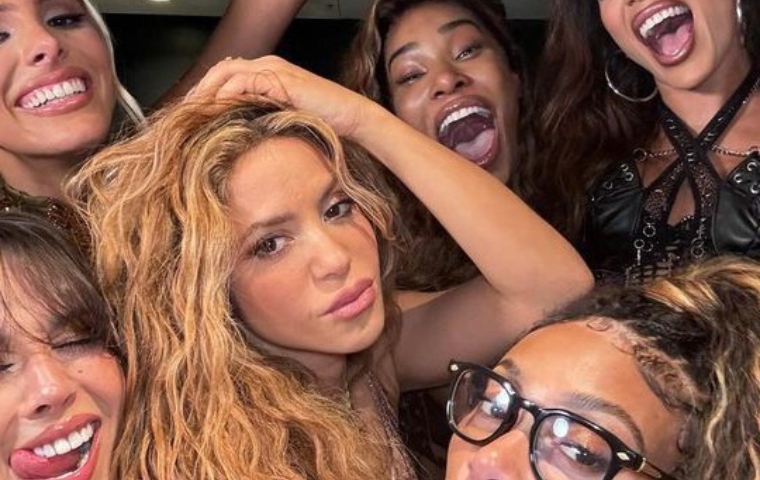 ¡Noche inolvidable! Shakira y otras reinas de la música se reunieron
