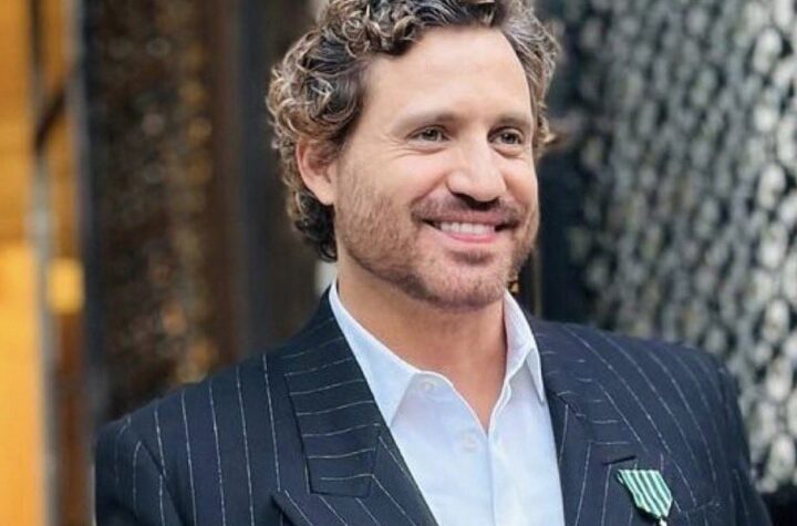 El actor venezolano Edgar Ramírez recibió la Orden de Caballero de las Artes y las Letras de Francia