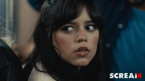 Jenna Ortega sorprendida en el metro de Nueva York de que hayan decidido regresa a Sidney Prescott como la protagonista de Scream.- Blog Hola Telcel