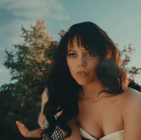 Jenna Ortega en el videclip de 'Taste'.- Blog Hola Telcel