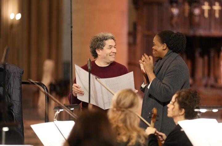 Gustavo Dudamel brilló con la Filarmónica de Radio Francia en la reapertura de Notre Dame
