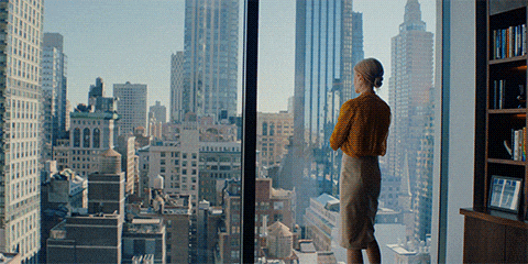 Nicole Kidman viendo la ciudad desde una oficina mientras se siente increíblemente insatisfecha con su vida.- Blog Hola Telcel