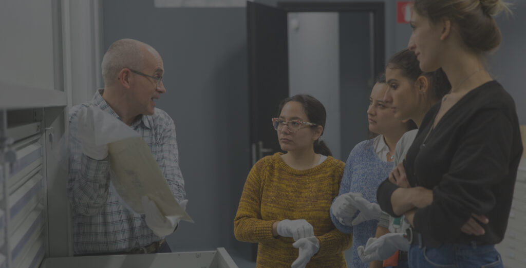 Máster en Estudios de Comisariado/ Curatorial Studies del Museo Universidad de Navarra 2025-2026