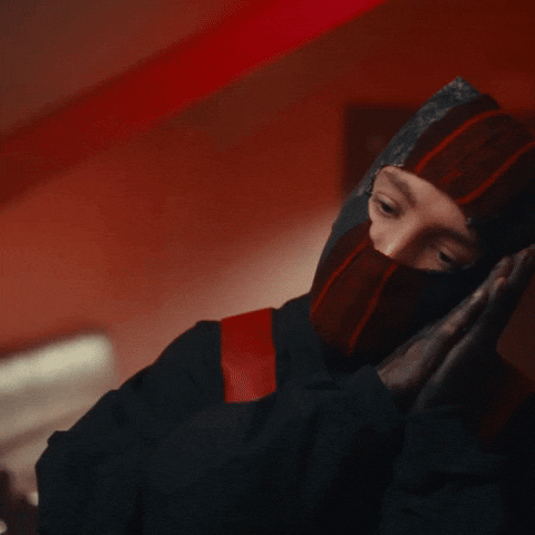 Miembro de Twenty One Pilots saludando a sus fans antes de terminar la historia de sus discos con Breach.- Blog Hola Telcel
