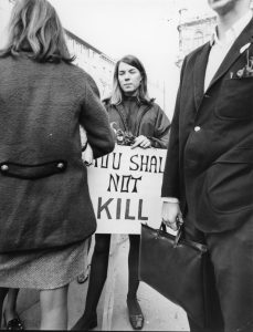 Barbara Pflaum. Anti-Vietnam War demonstration as part of the May 1st rally on the Ringstraße, Vienna, 1970. © APA-Images / brandstaetter images / Barbara Pflaum