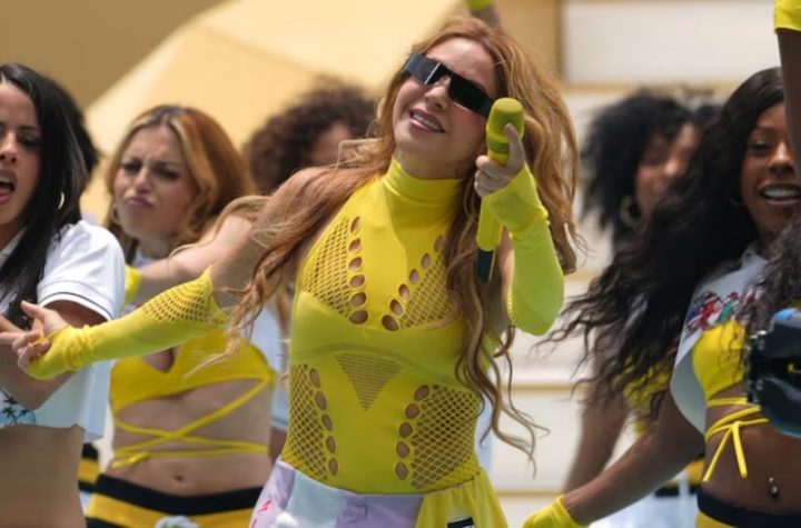 Filtraron foto de Shakira saliendo de un hotel con un famoso actor mexicano