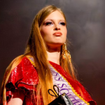 Rihanna añade a Vivian Wilson, la hija transgénero de Elon Musk, a la campaña de Savage X Fenty