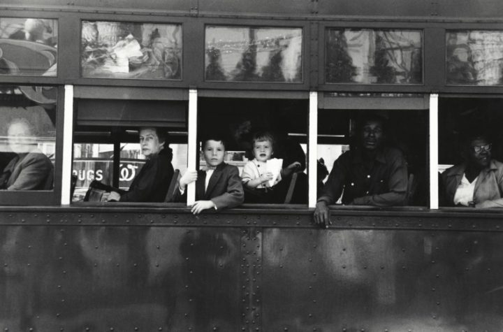 Robert Frank. Trolley – New Orleans, 1955. Serie Los Americanos